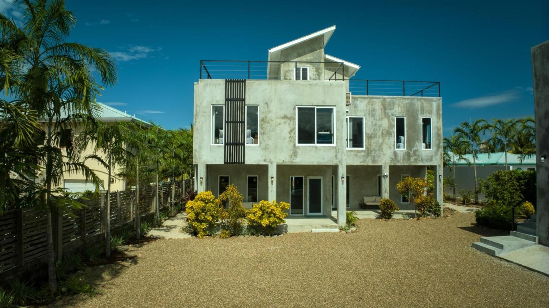 Oceanfront 3 Bedroom - Conmigo Villas South