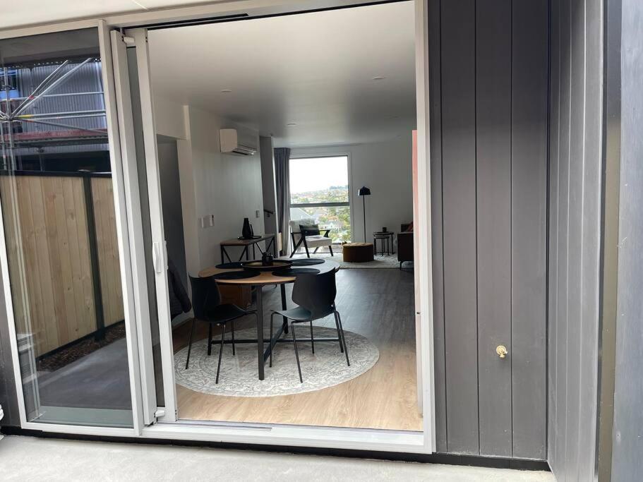 Brand new Convenient 2 Bedroom Apartment in Mornington Dunedin