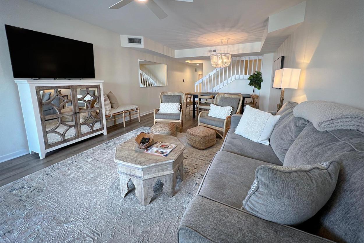 Surf N Turf by Sea Scape Properties view 4