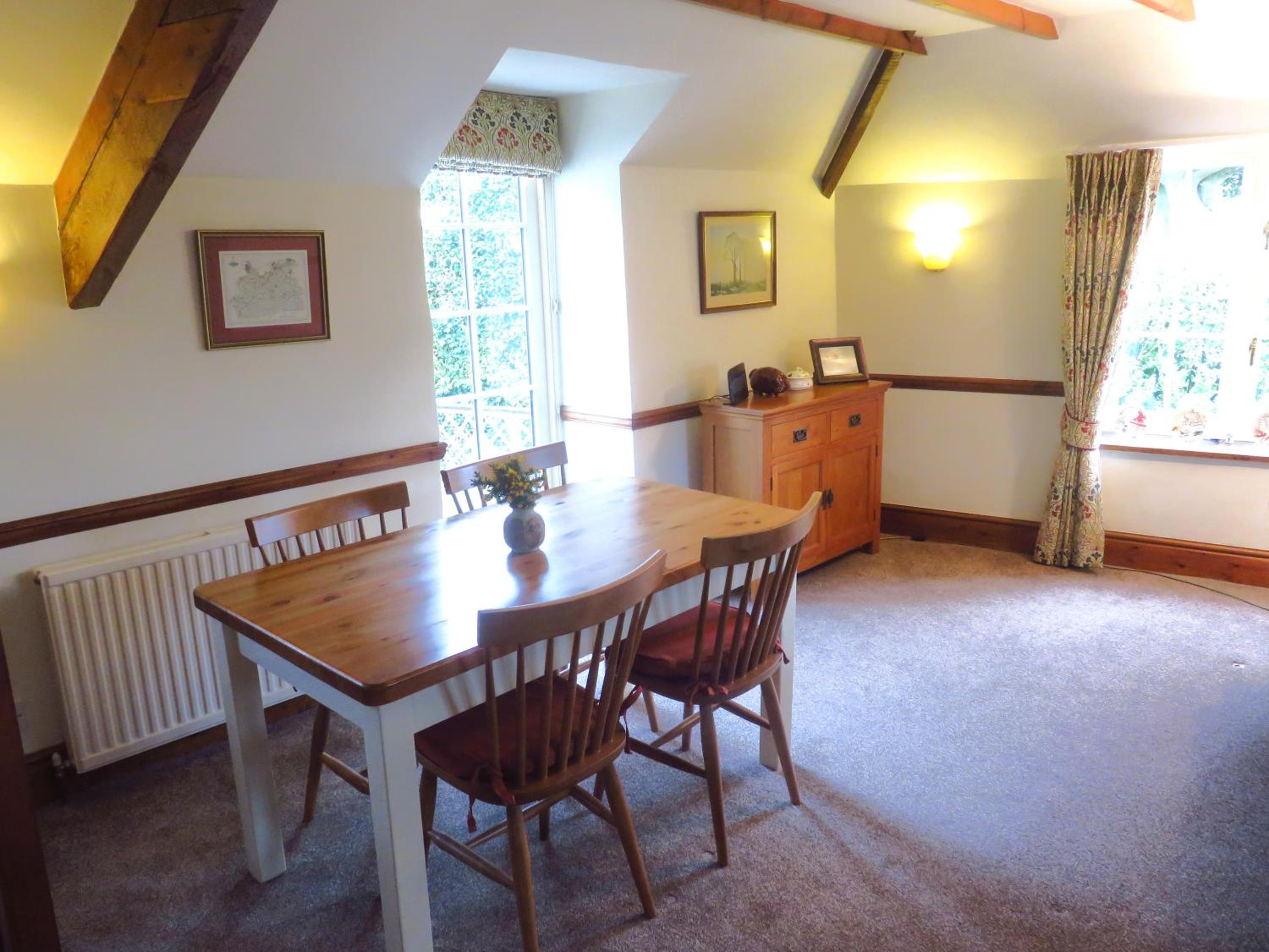 The Old Stores, a Grade II listed cottage in the delightful village of Georgeham, is ideal for beach, surfing, walking & cycling holidays view 4