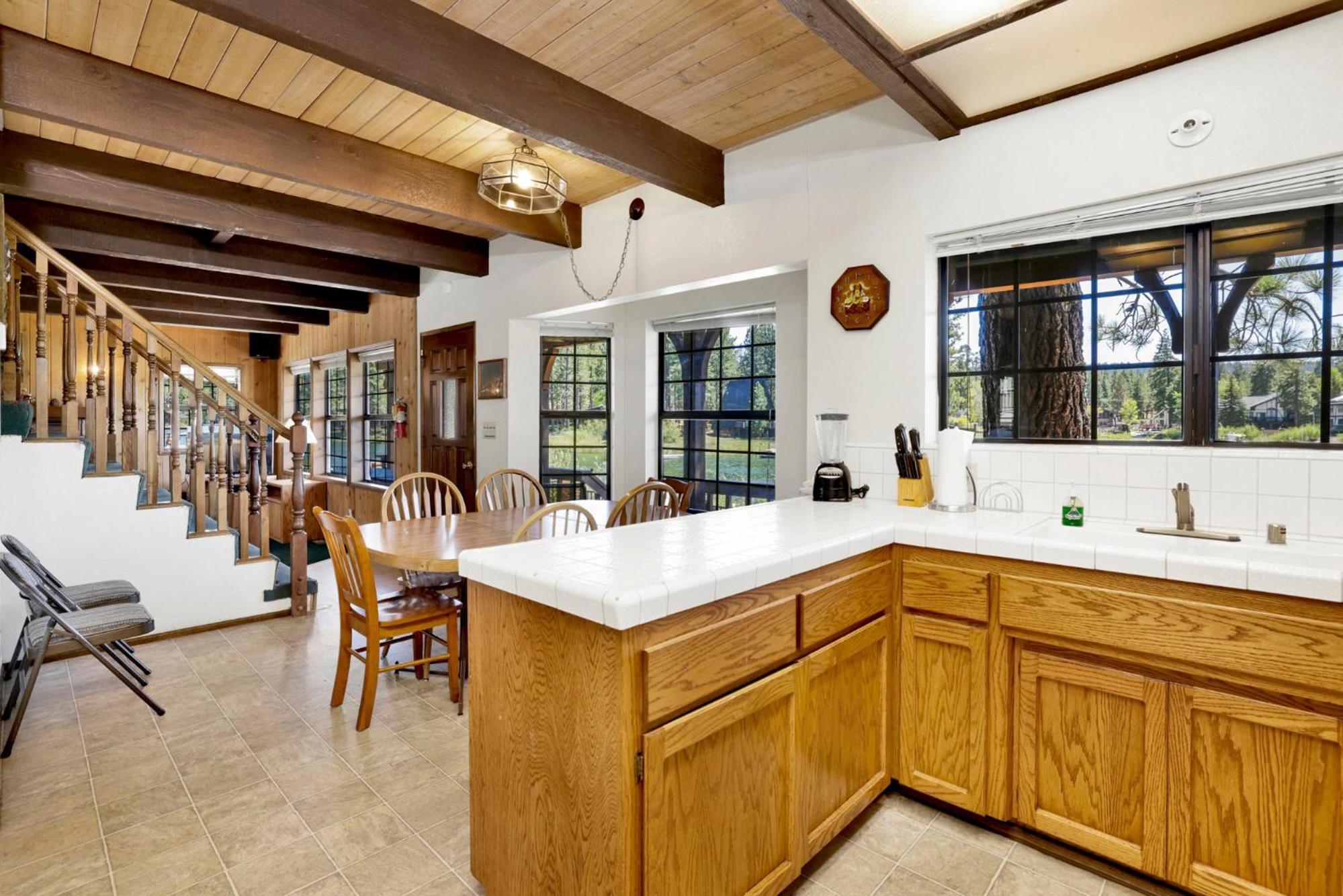 Breezy estate #114