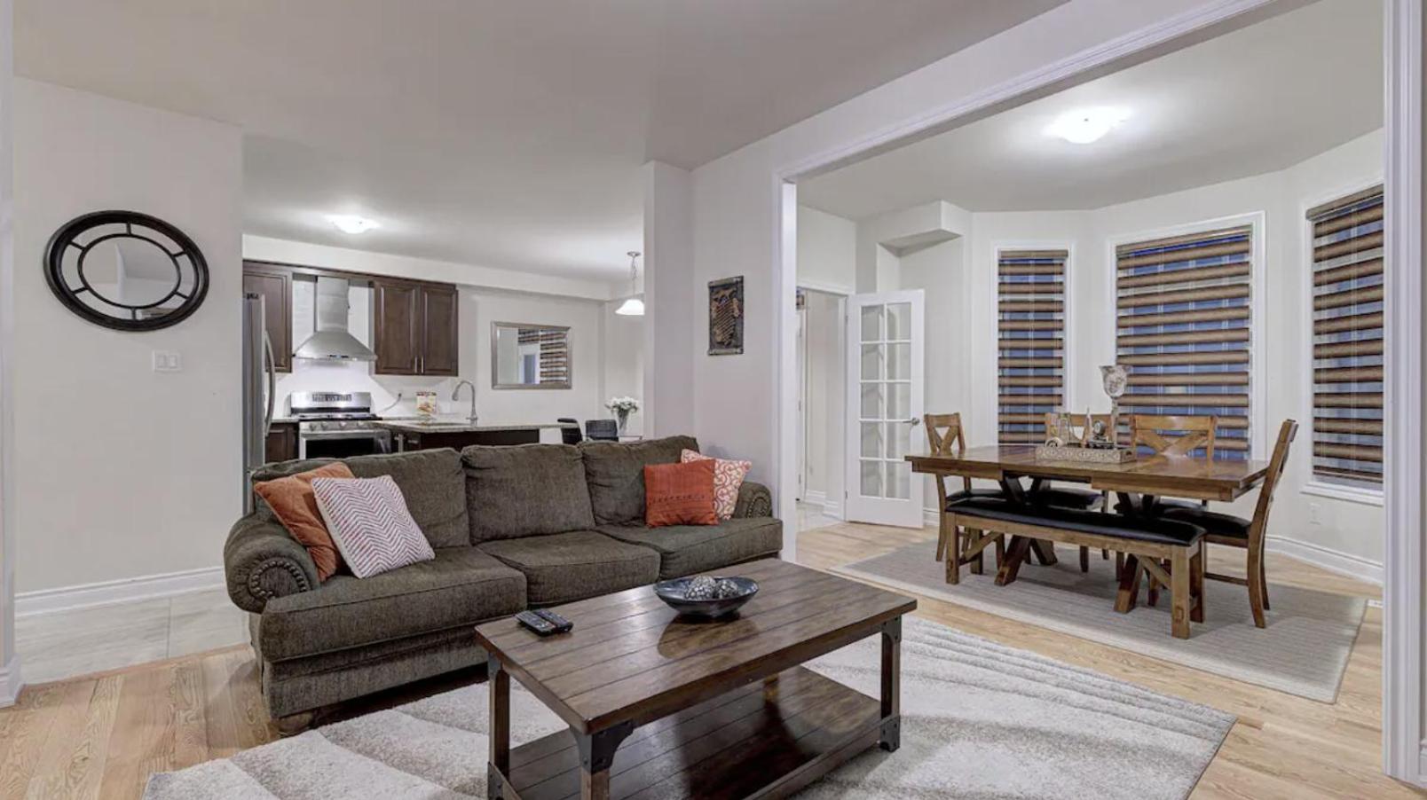 Upper Level House In Brampton