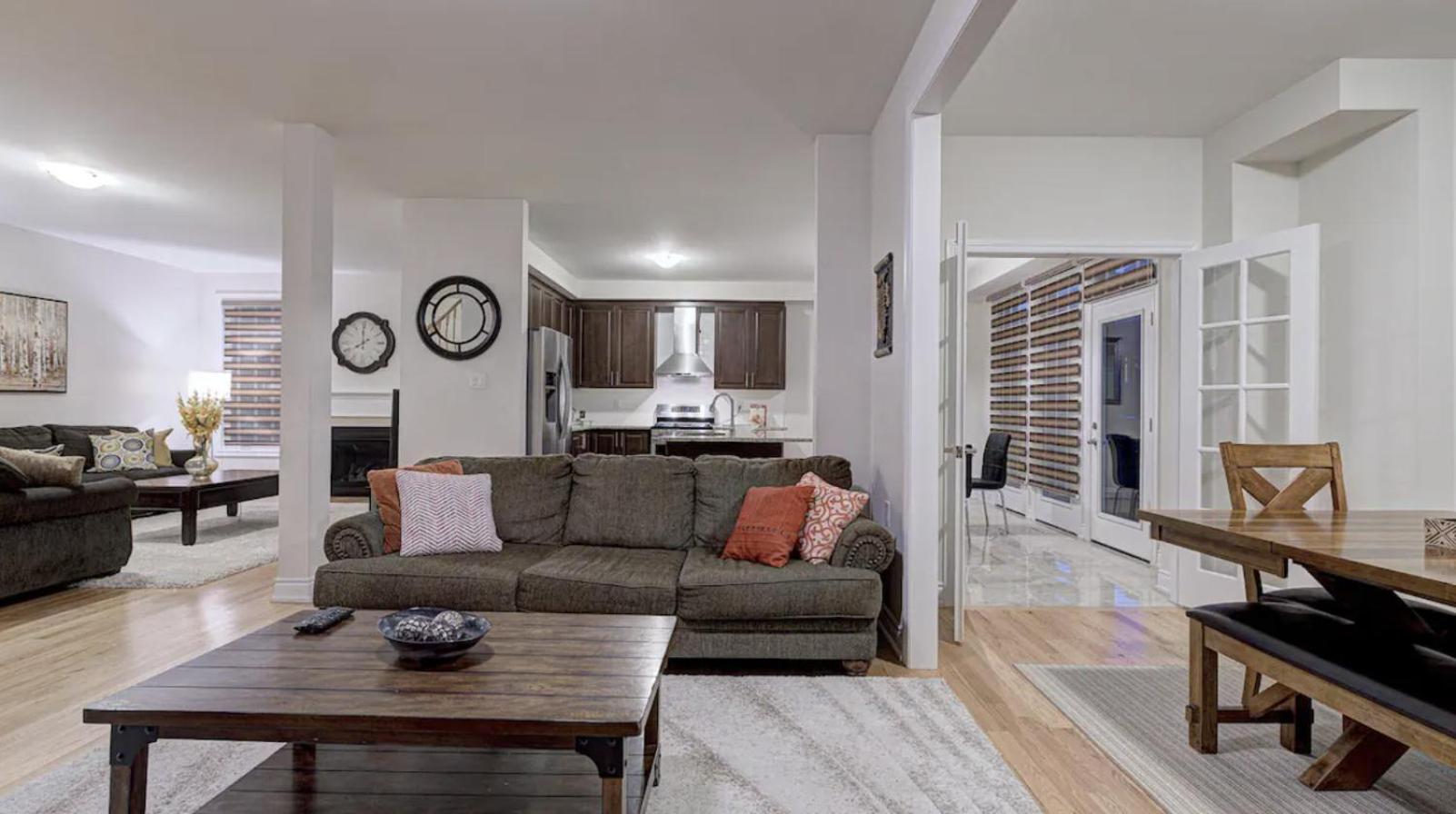 Upper Level House In Brampton