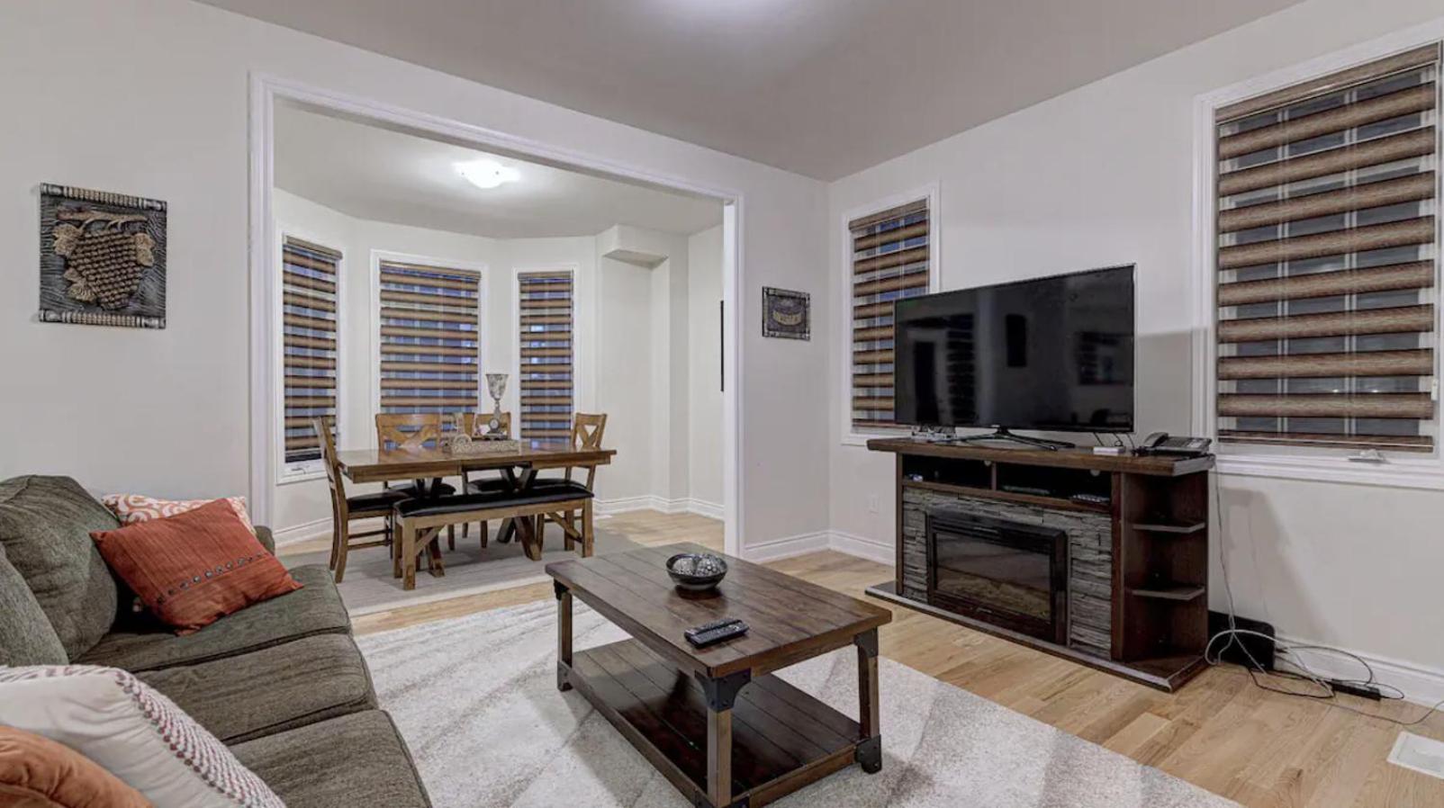Upper Level House In Brampton