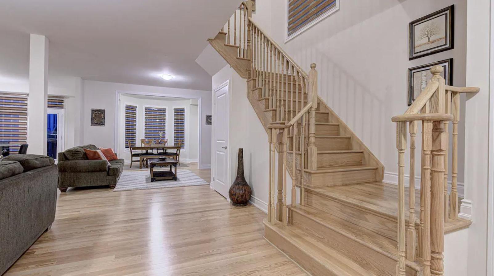 Upper Level House In Brampton