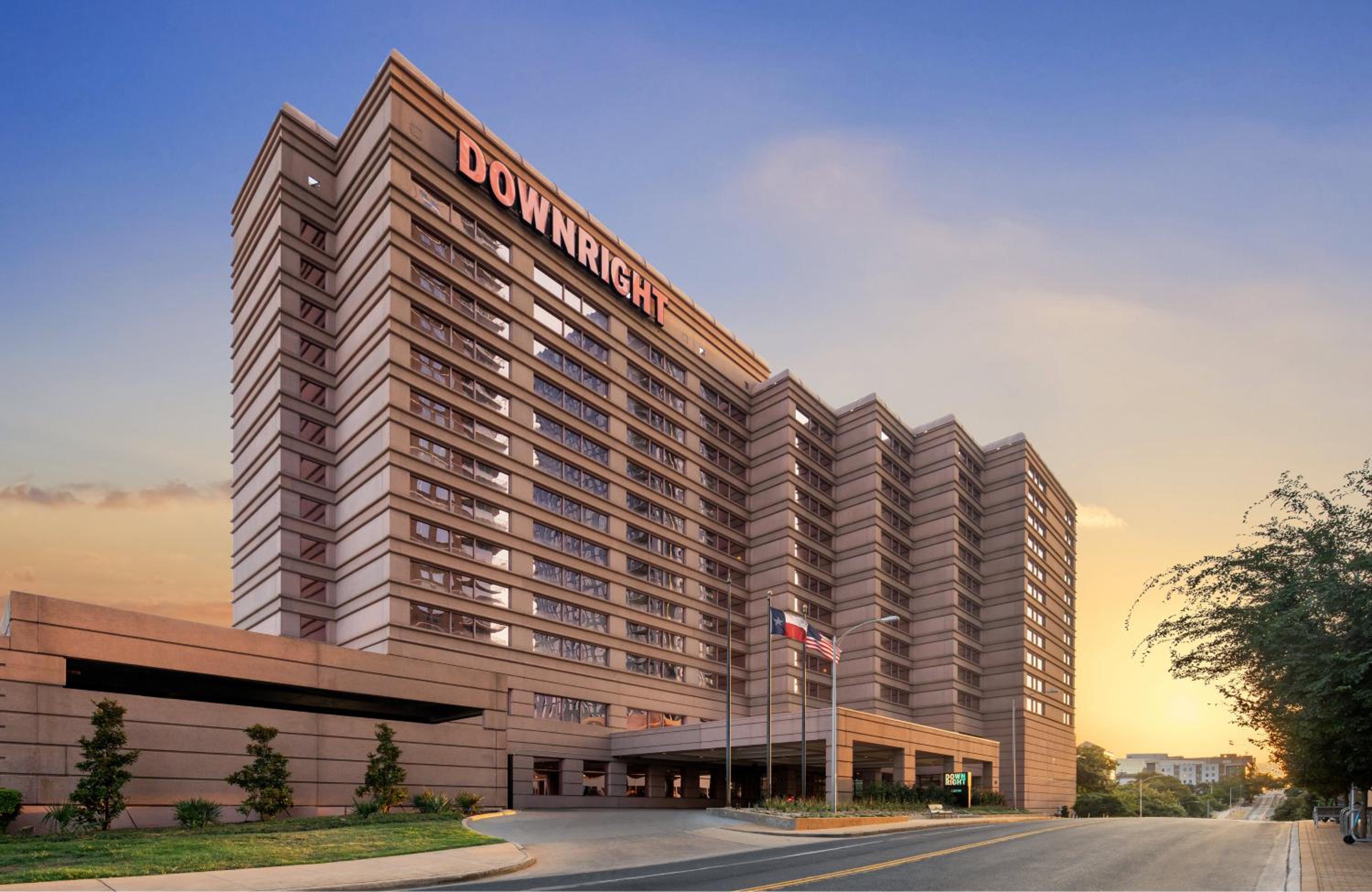 Downright Austin, A Renaissance Hotel-0