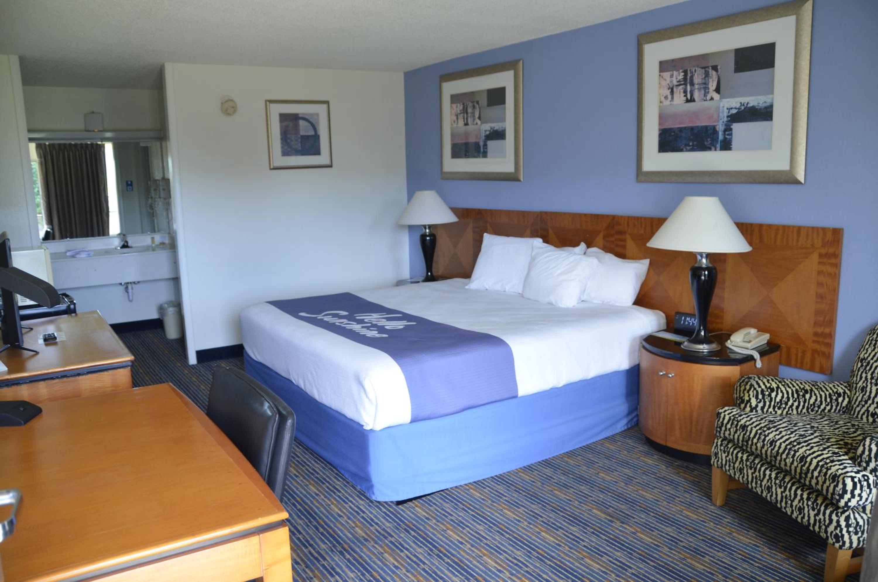 Luray Vacations - Days Inn by Wyndham Luray Shenandoah - Property Image 4