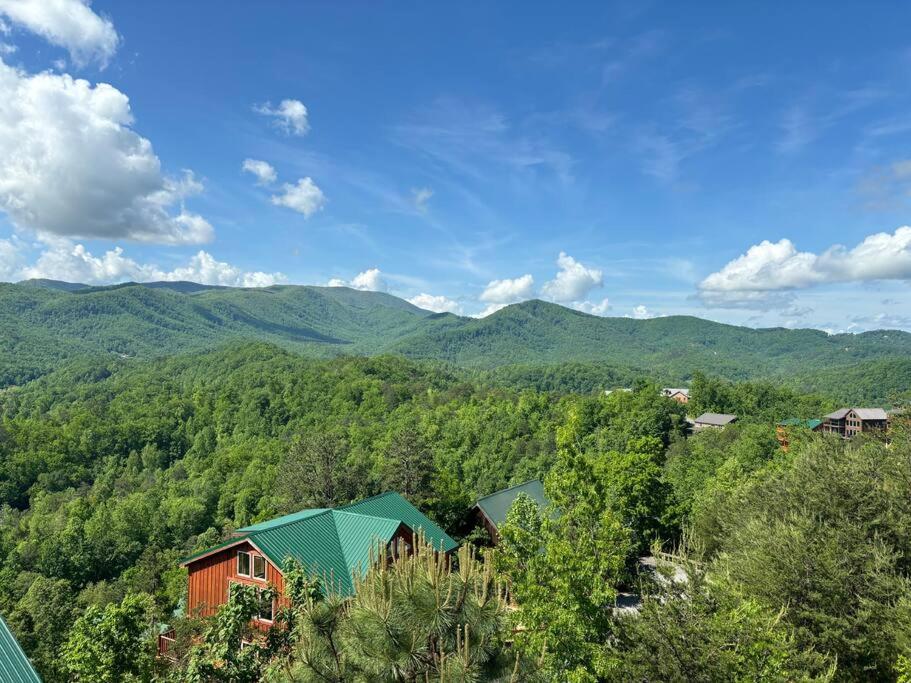 Skye View Cabin view 4