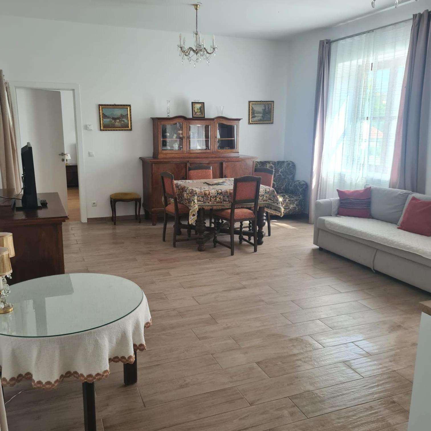 Villa Musik - apartments in historical Villa , Baden