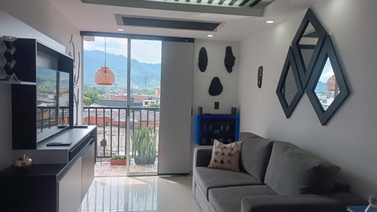 Hermoso Aparta estudio