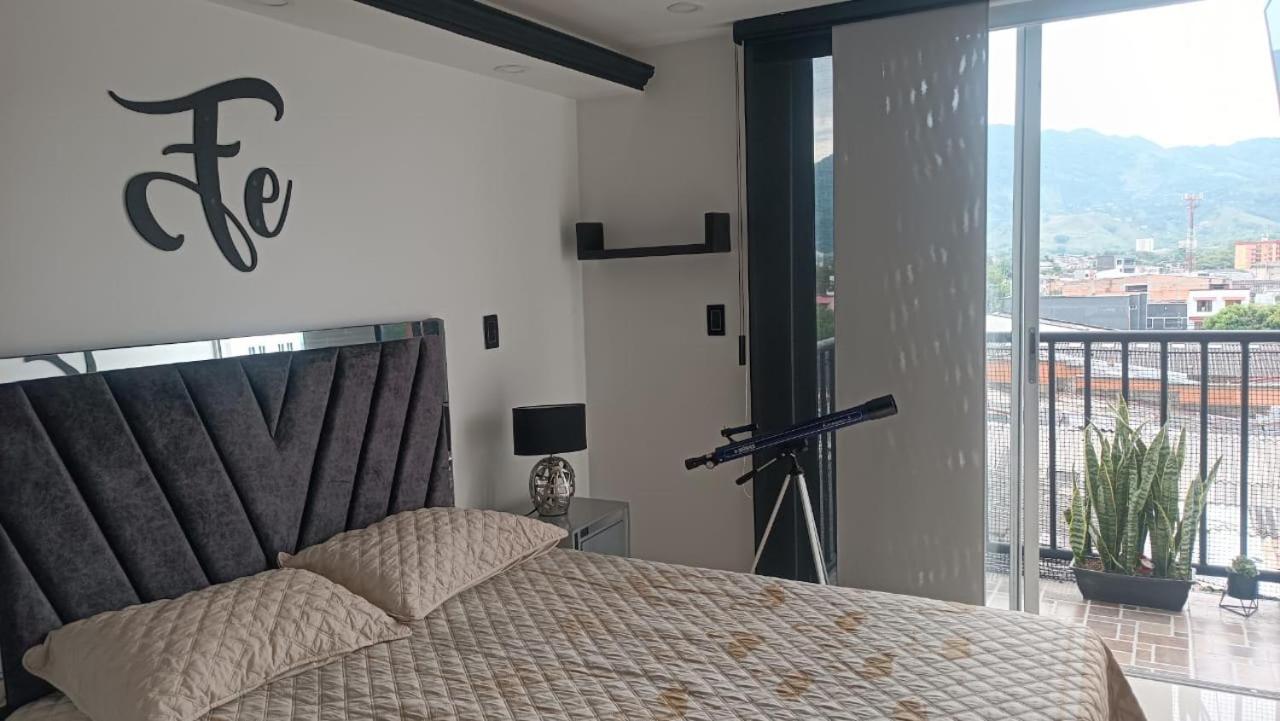 Hermoso Aparta estudio