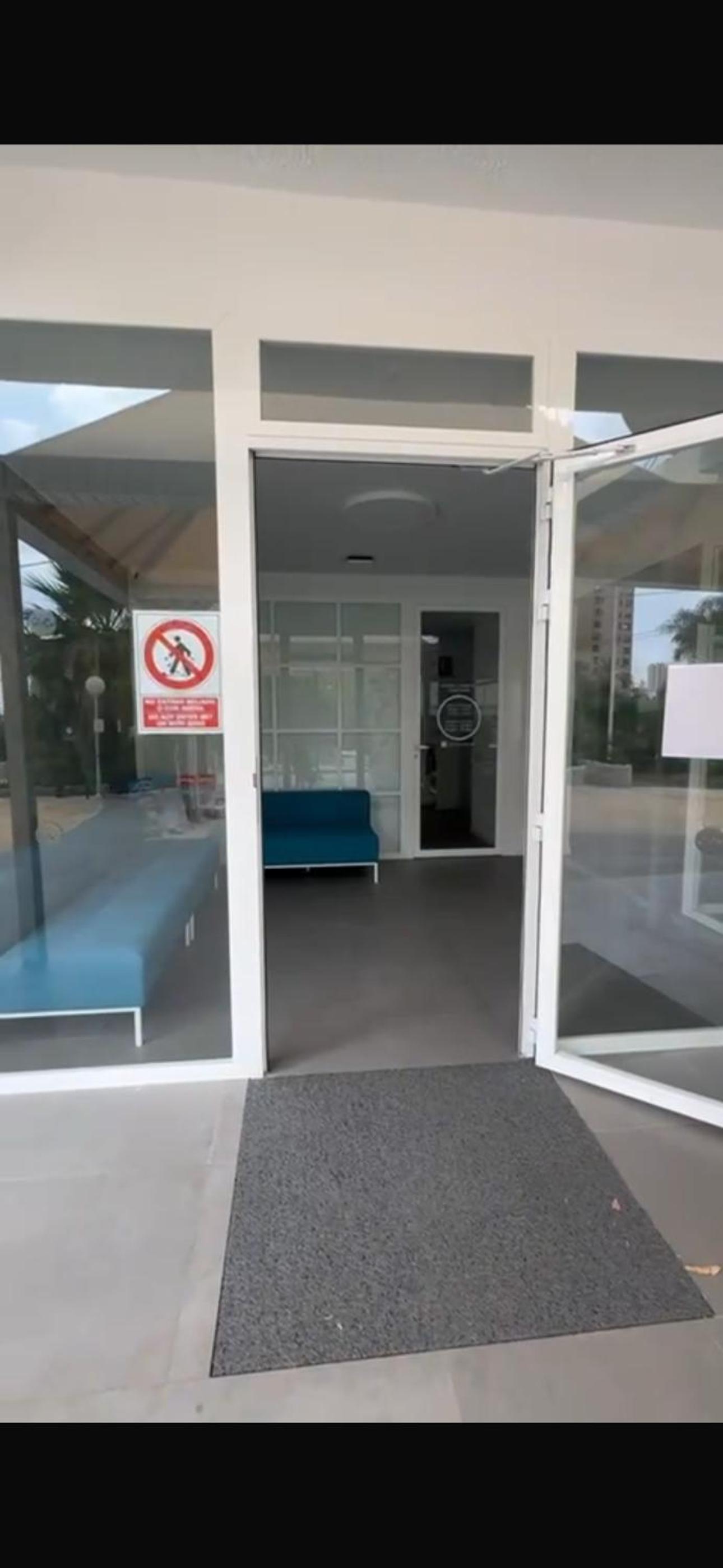 Apartamentos de Benidorm, playa Poniente, España