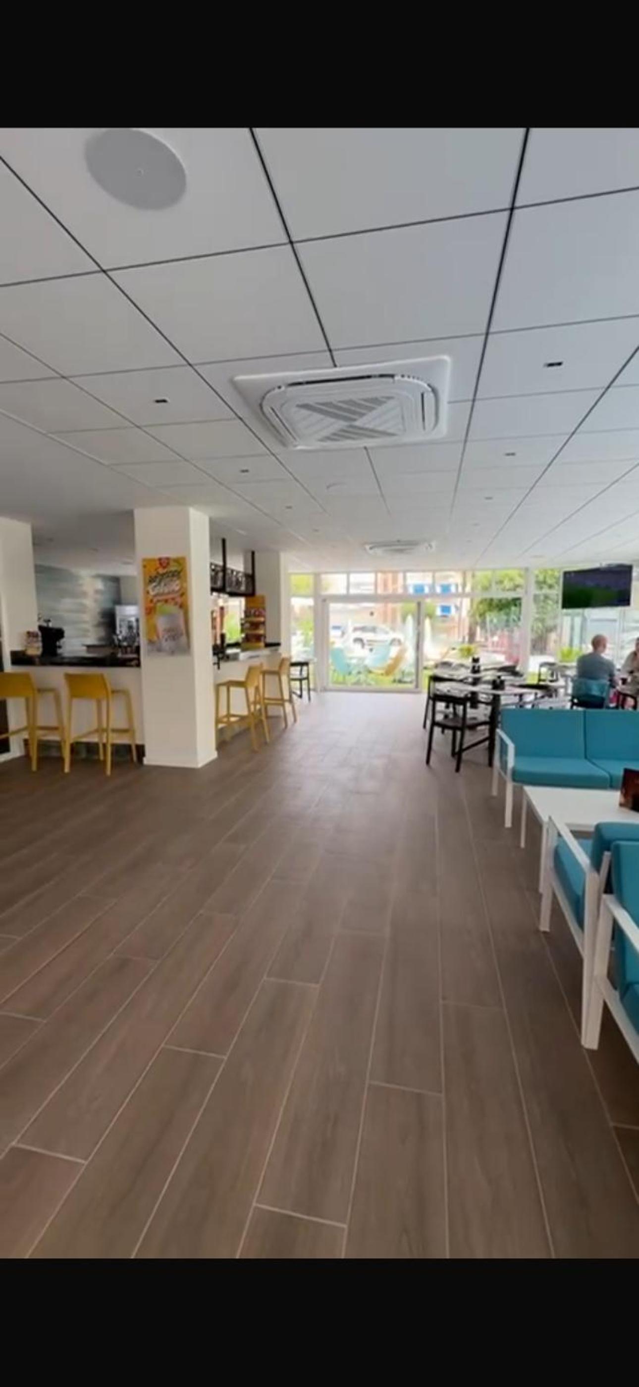Apartamentos de Benidorm, playa Poniente, España