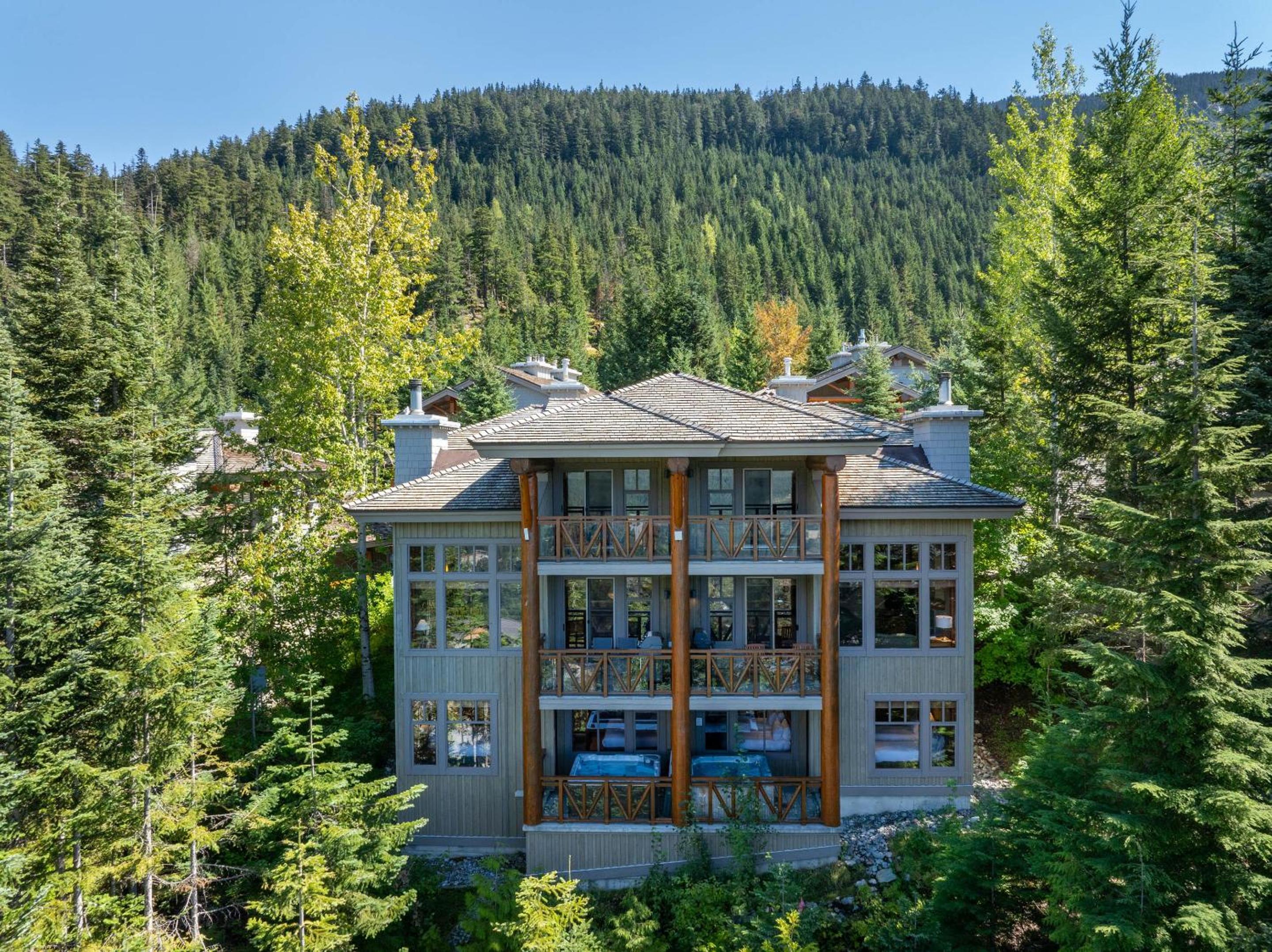 Taluswood The Heights 17 | Ski Access Townhome with Private Hot Tub, & Scenic Views
