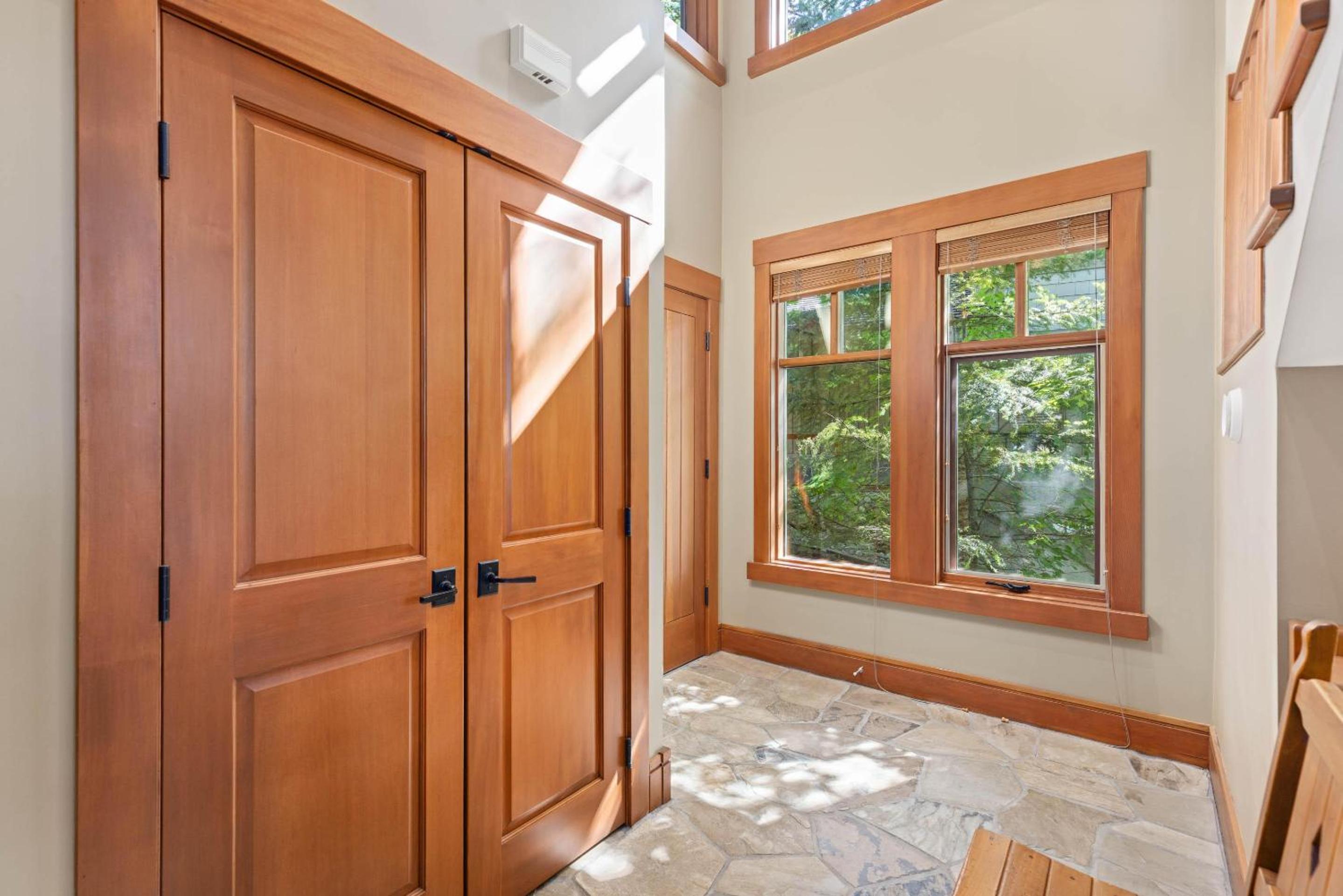 Taluswood The Heights 17 | Ski Access Townhome with Private Hot Tub, & Scenic Views