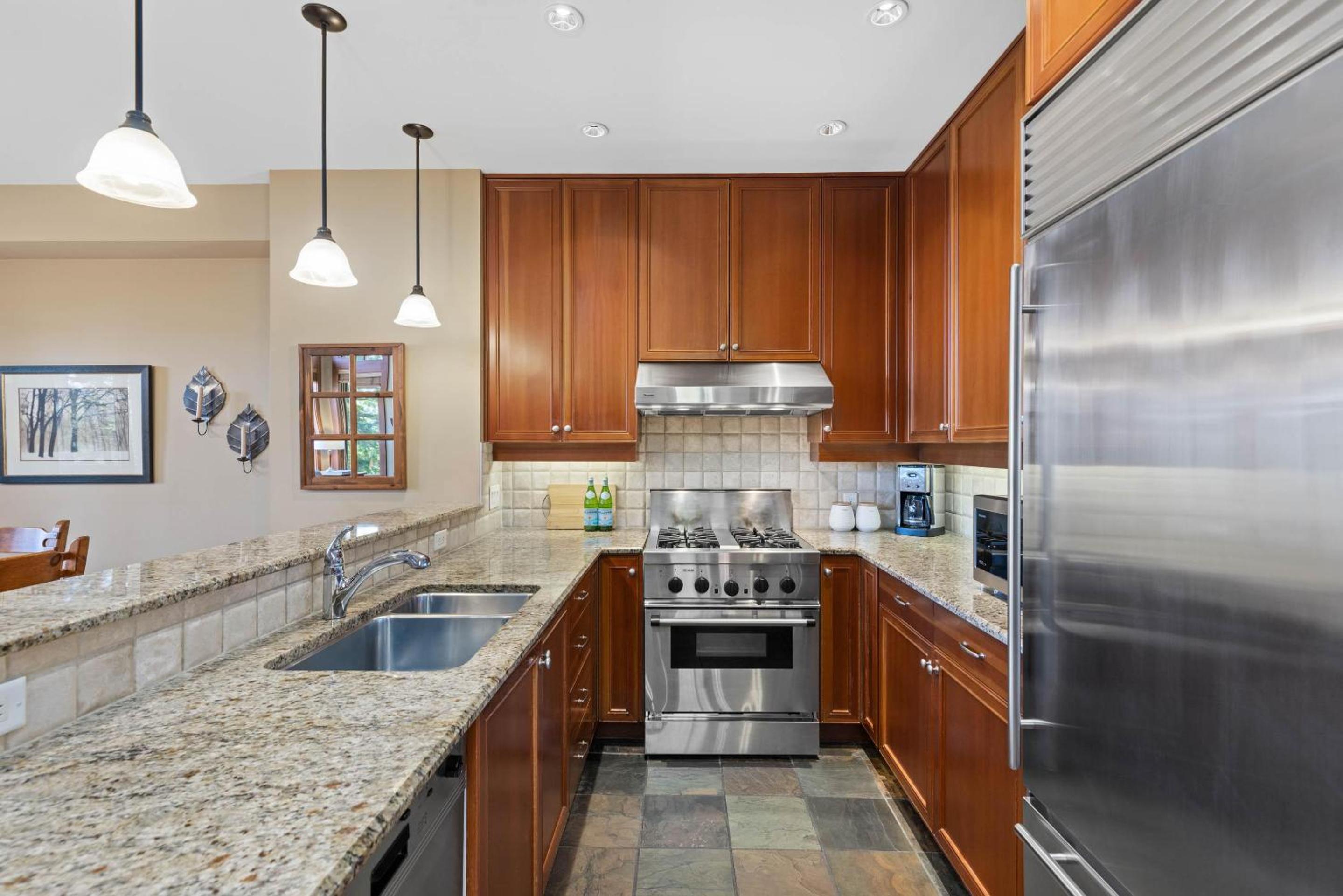 Taluswood The Heights 17 | Ski Access Townhome with Private Hot Tub, & Scenic Views