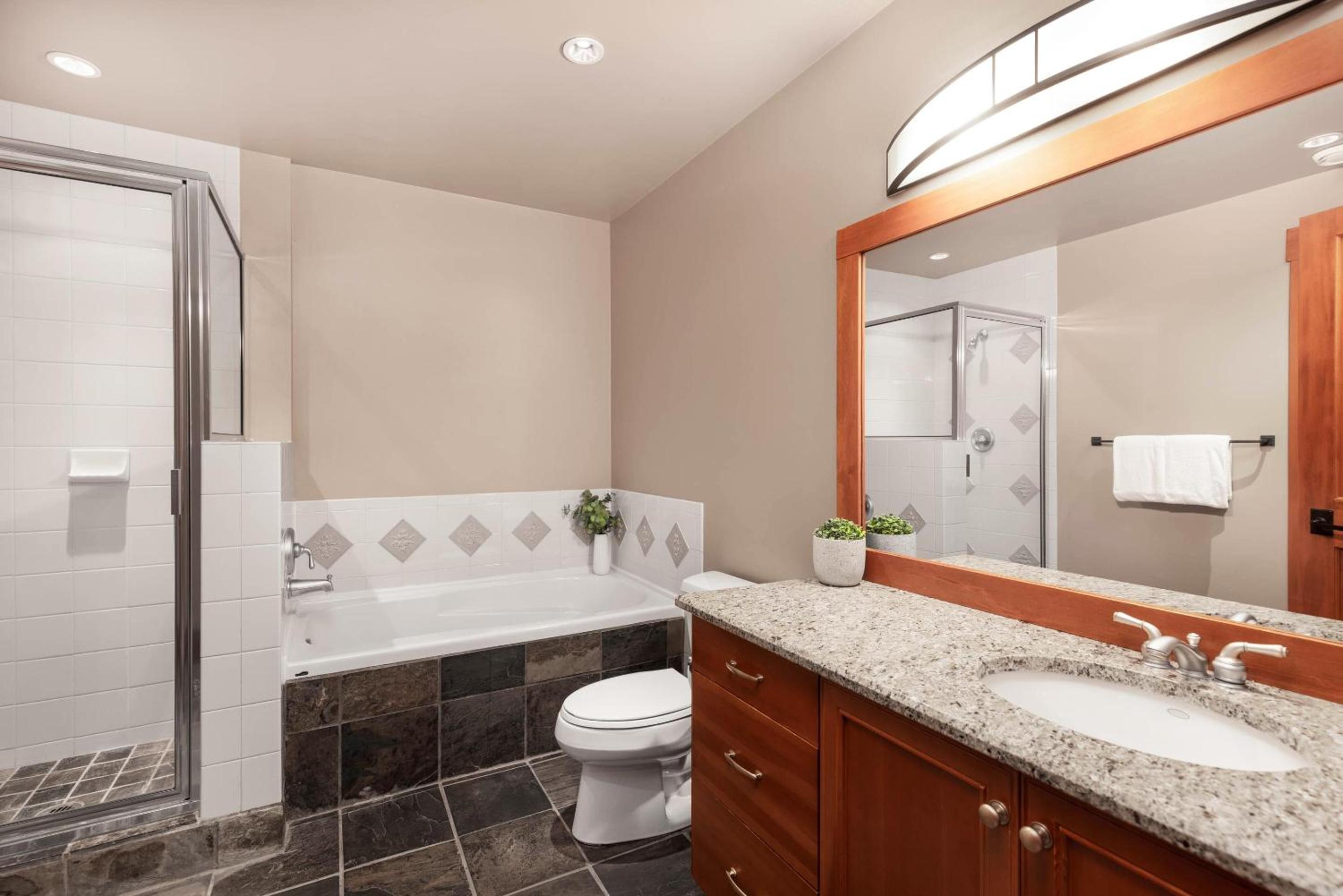 Taluswood The Heights 17 | Ski Access Townhome with Private Hot Tub, & Scenic Views