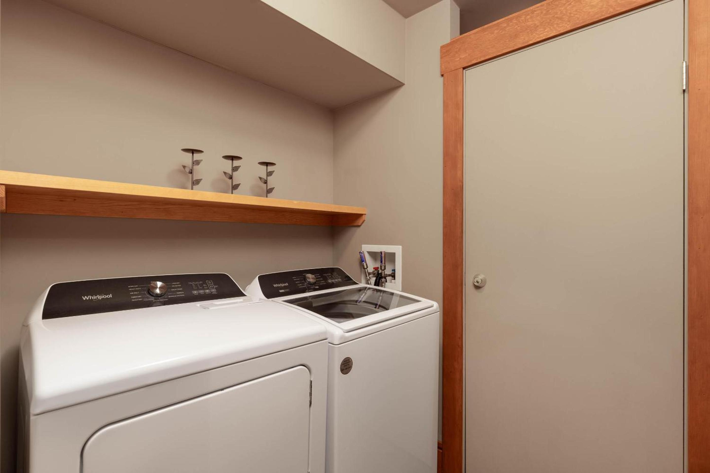 Taluswood The Heights 17 | Ski Access Townhome with Private Hot Tub, & Scenic Views
