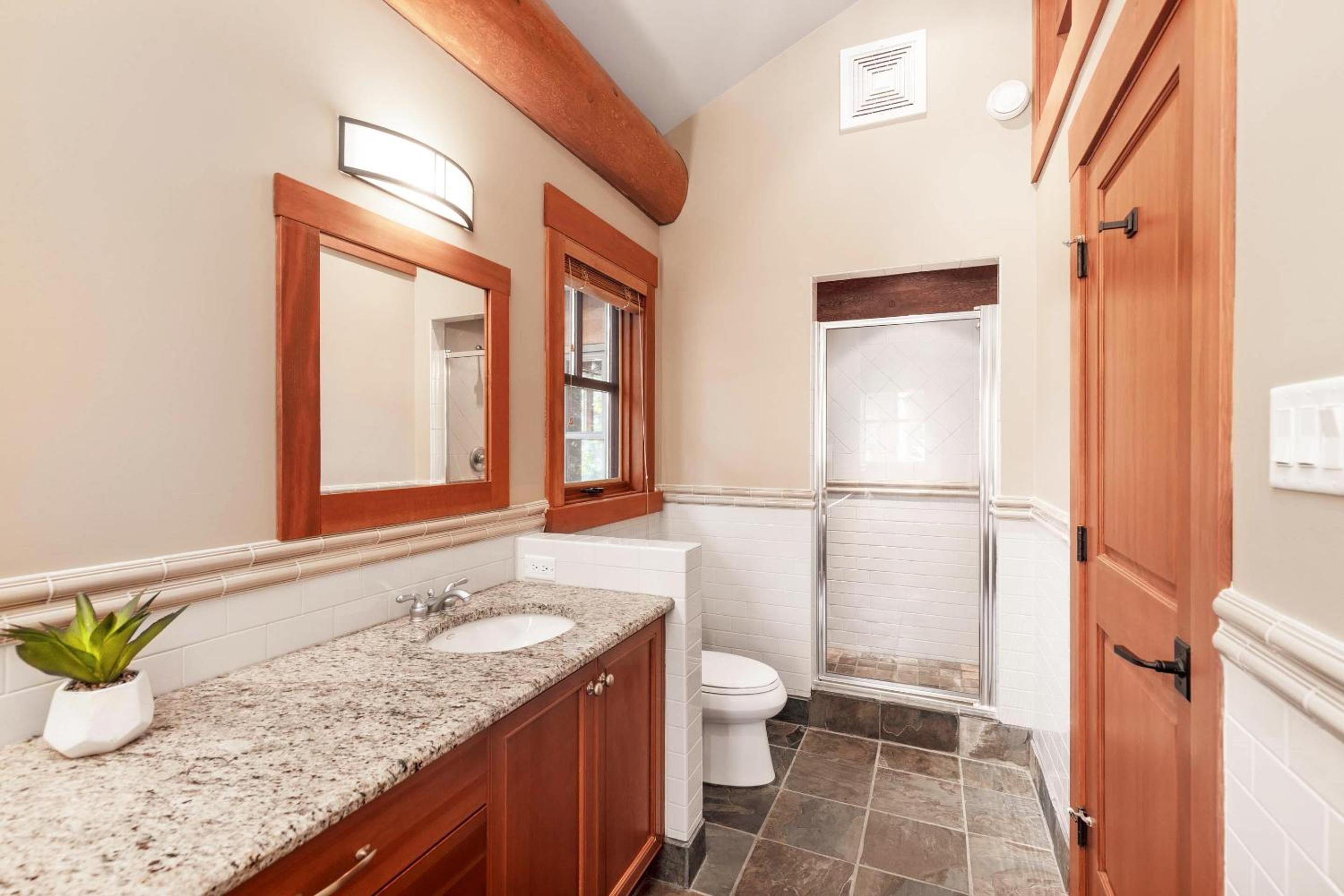 Taluswood The Heights 17 | Ski Access Townhome with Private Hot Tub, & Scenic Views