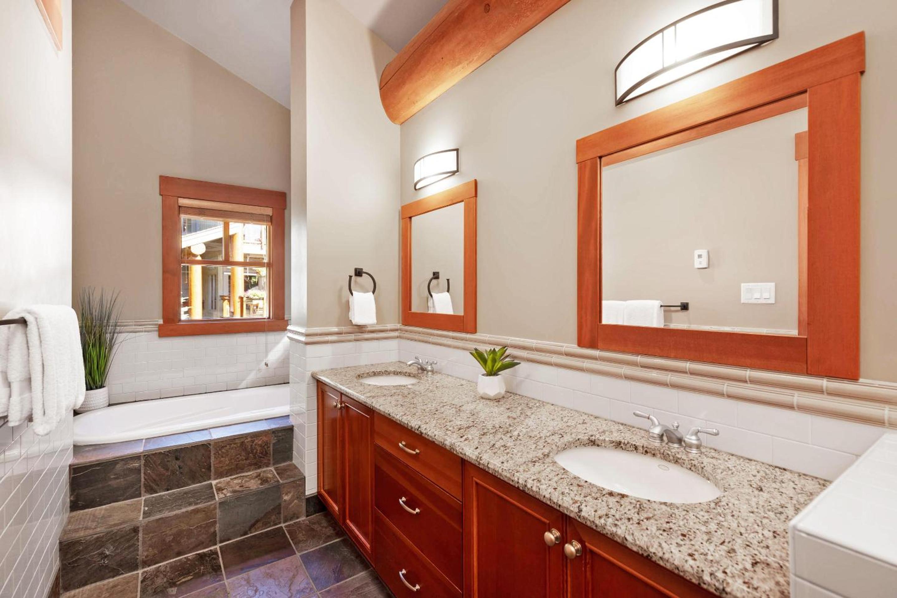Taluswood The Heights 17 | Ski Access Townhome with Private Hot Tub, & Scenic Views