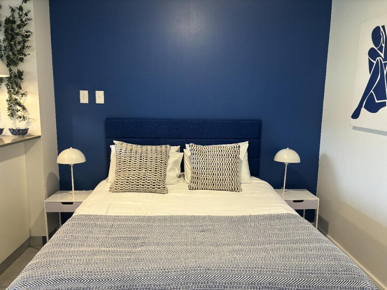 Hugos Seaside Haven E210