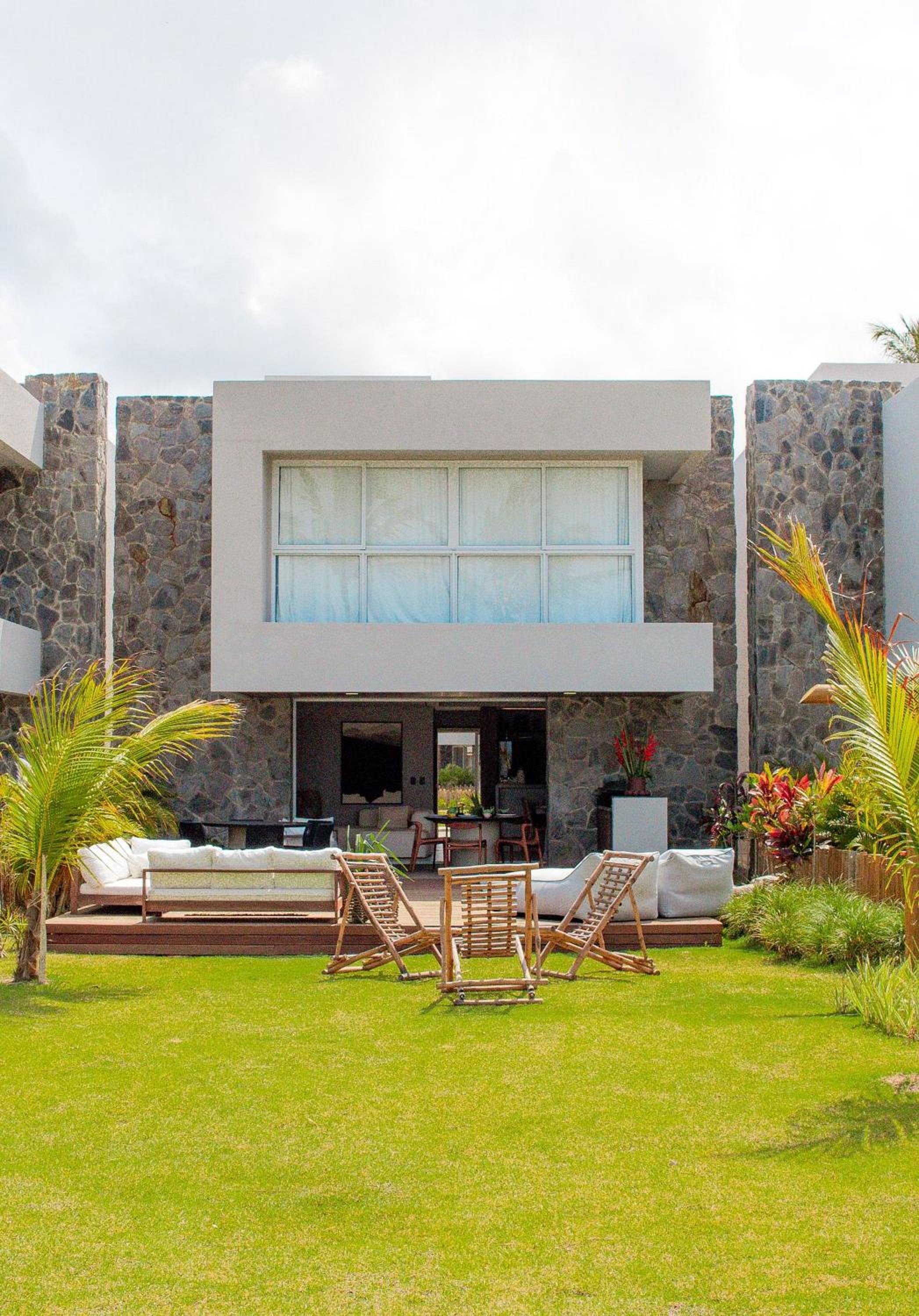 Casa AWA E07 - Milagres com Piscina à Beira-Mar