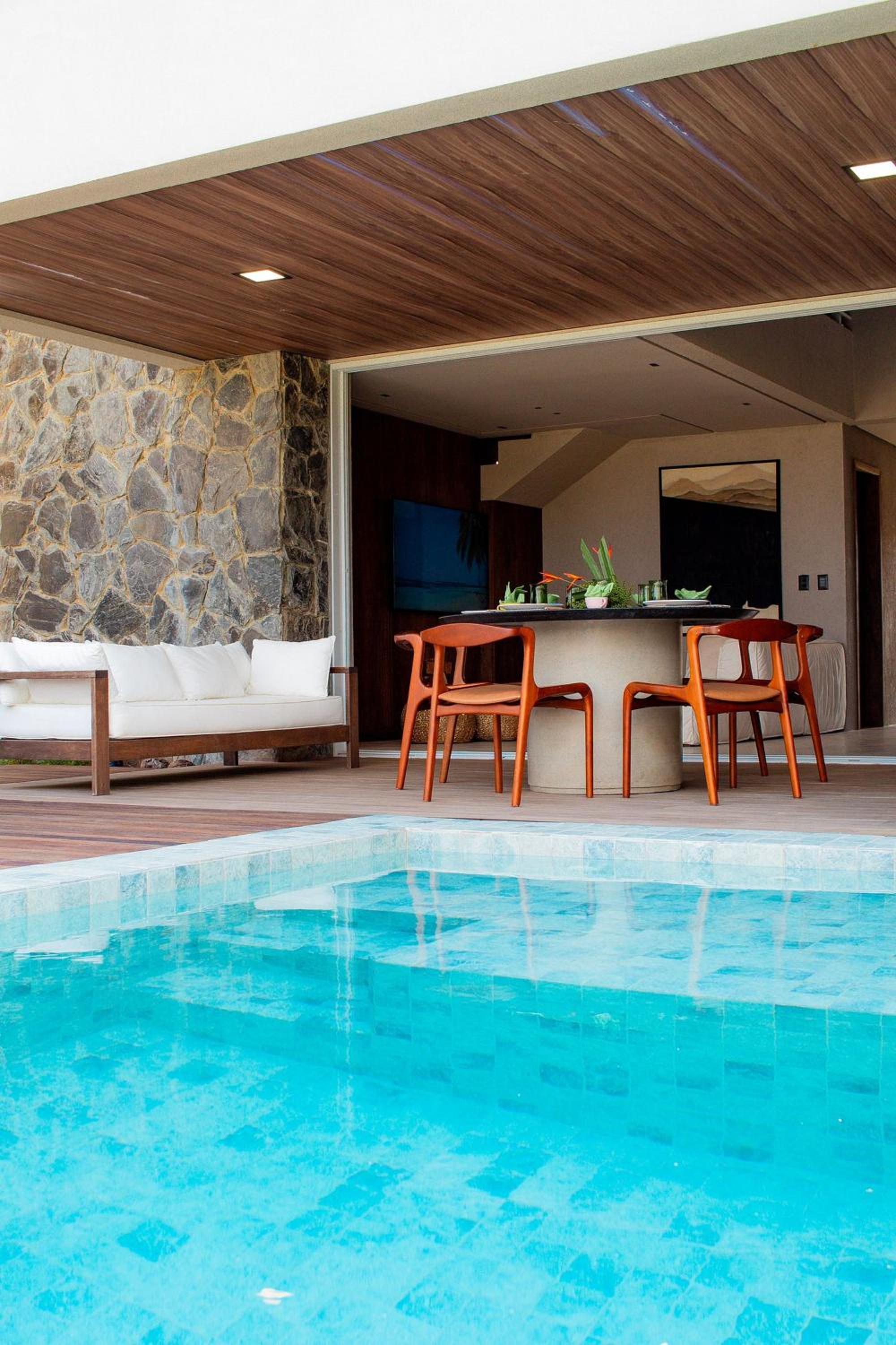 Casa AWA E07 - Milagres com Piscina à Beira-Mar