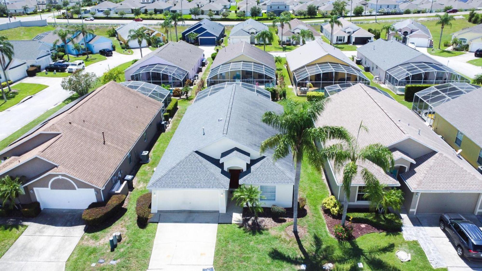 TM215TC - Spacious Family Home with Private Pool view 2
