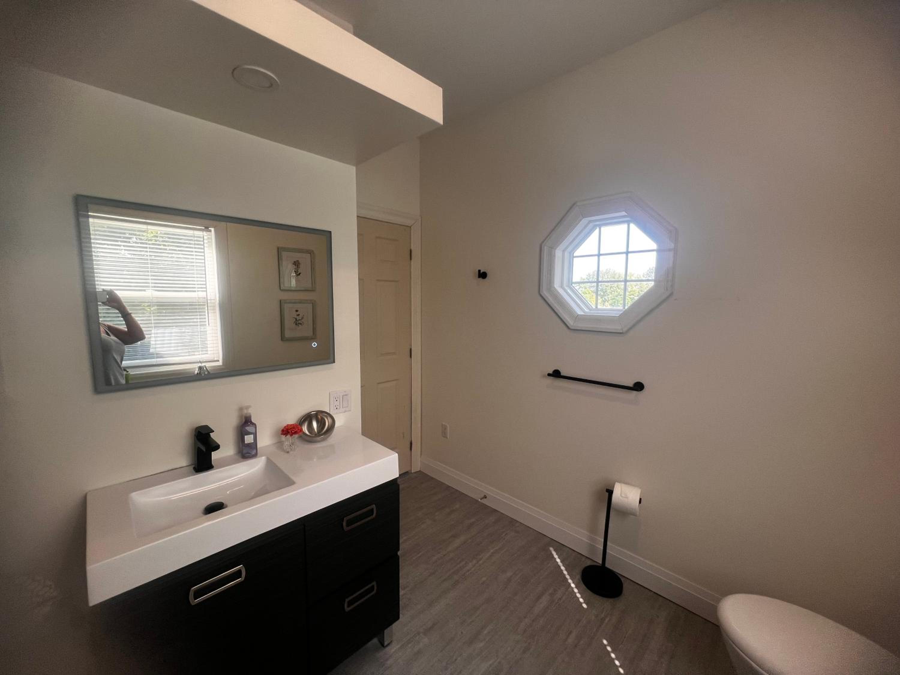Sunset Suites in Niagara Wine Country