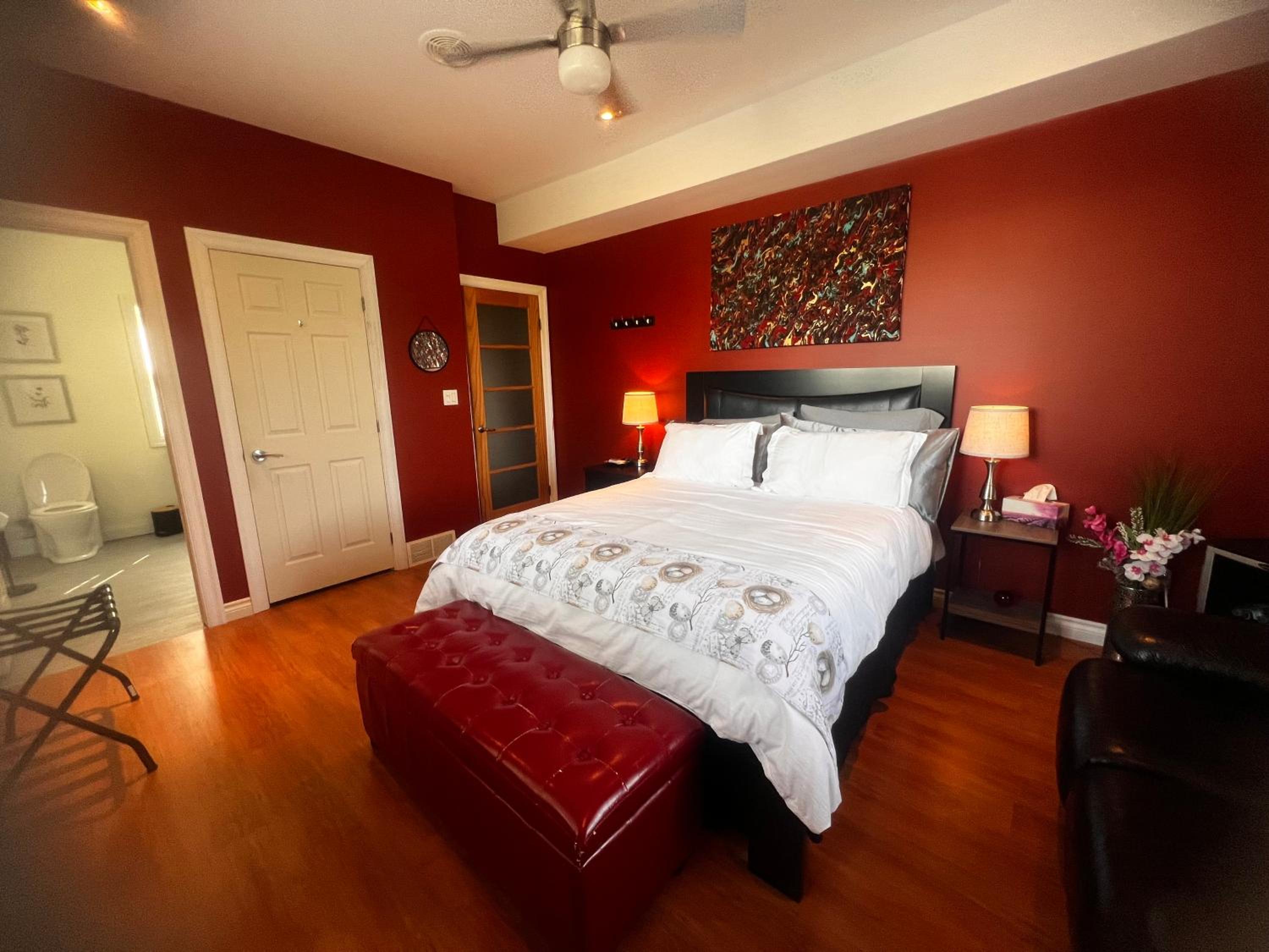Sunset Suites in Niagara Wine Country