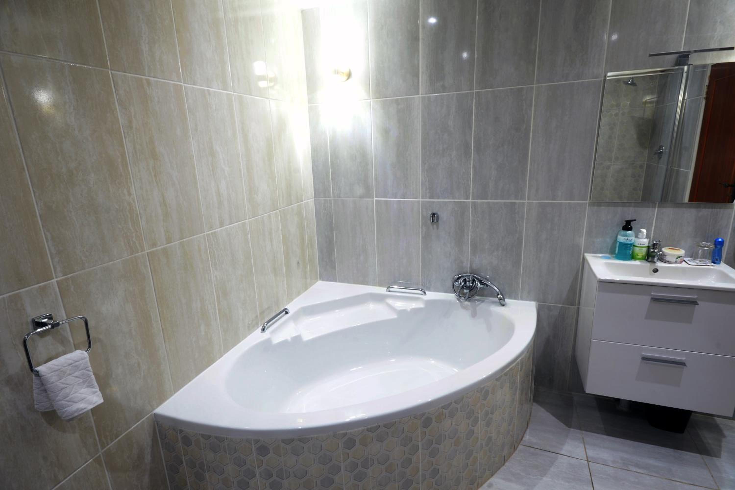Heri Bed & Breakfast