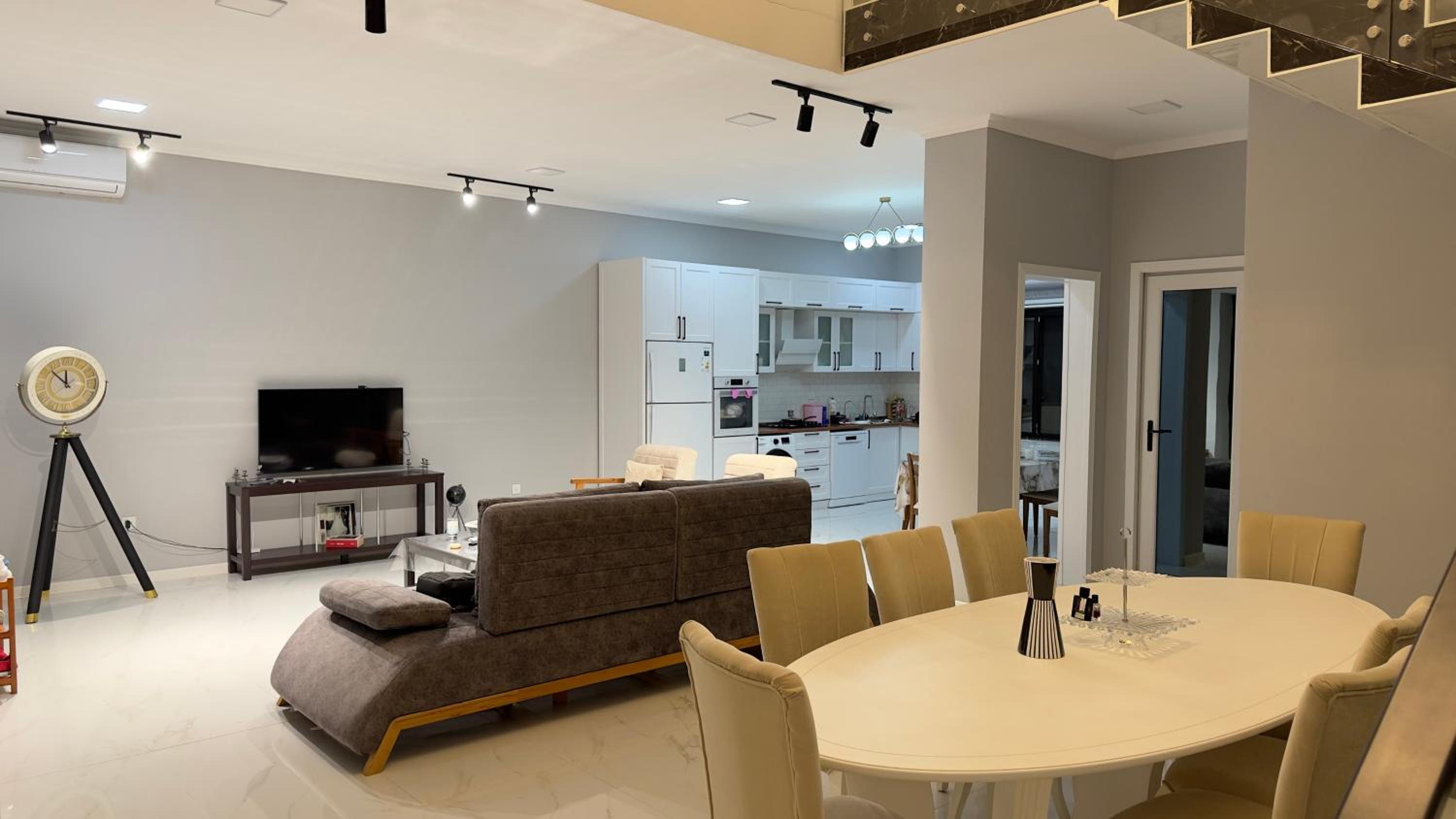 White Villa Baku 2