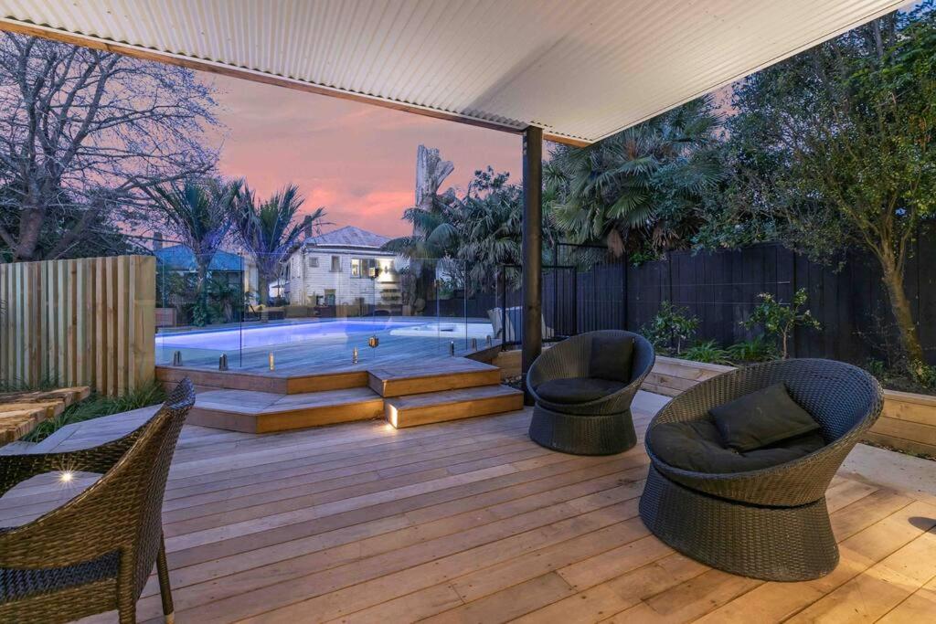 Poolside Cityscape photo 3