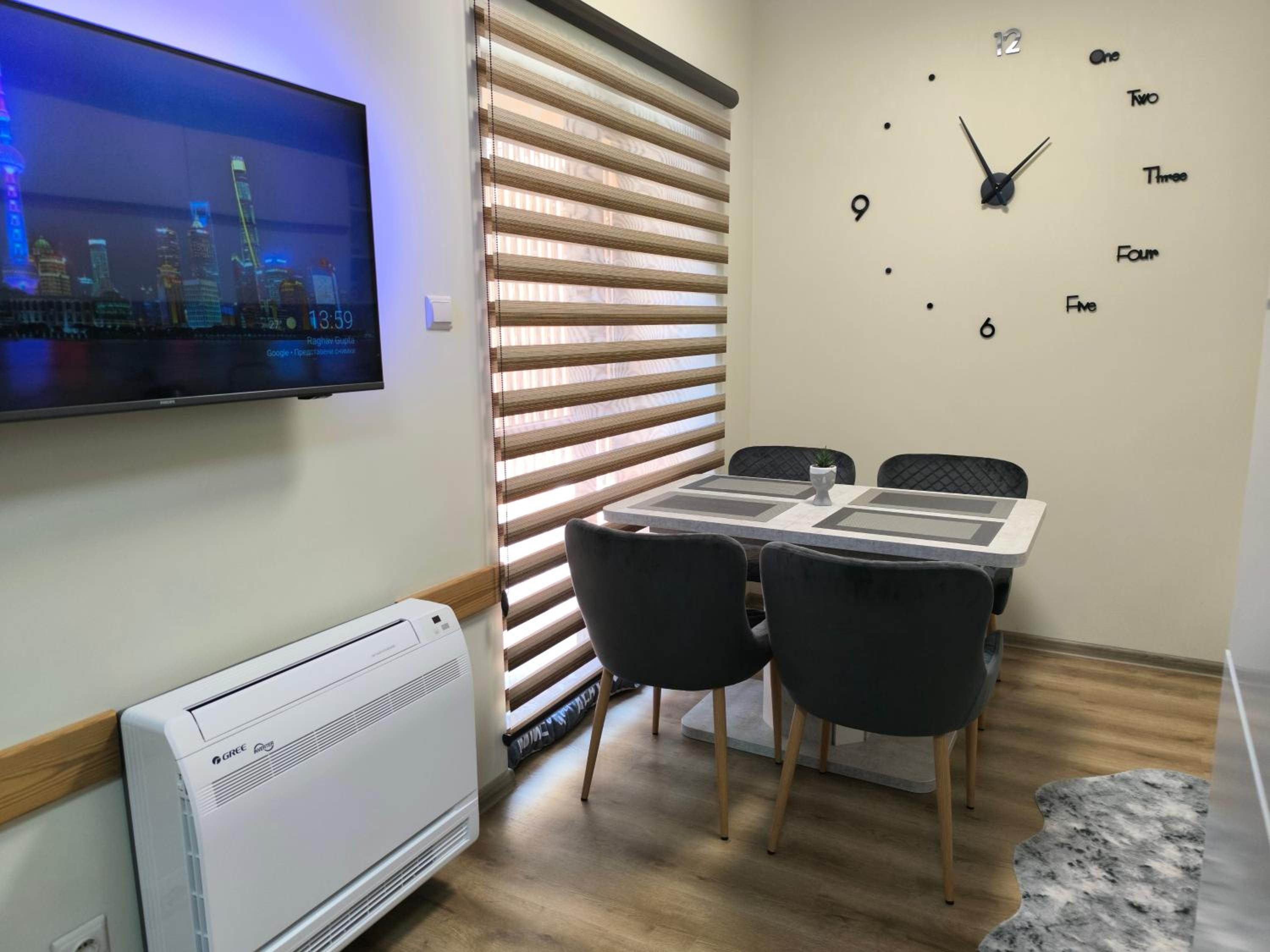 Snow White - Luxury Stay with free Bottle of Wine