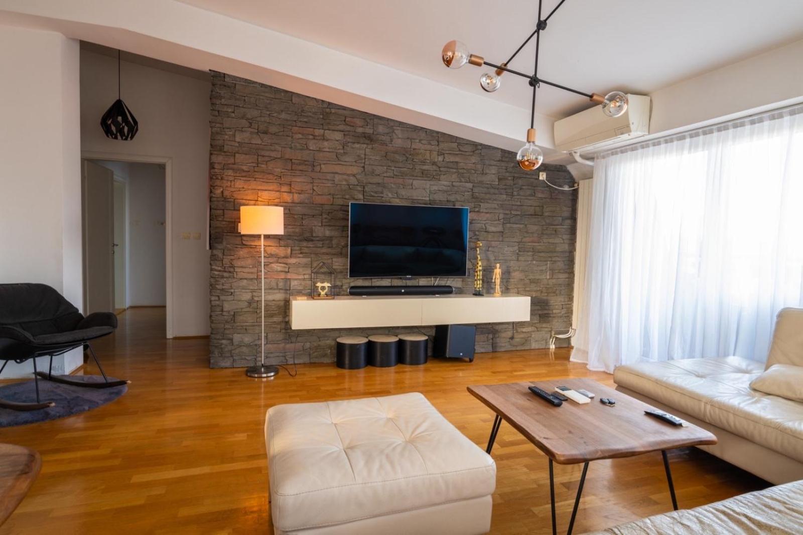 Lusso Apartment