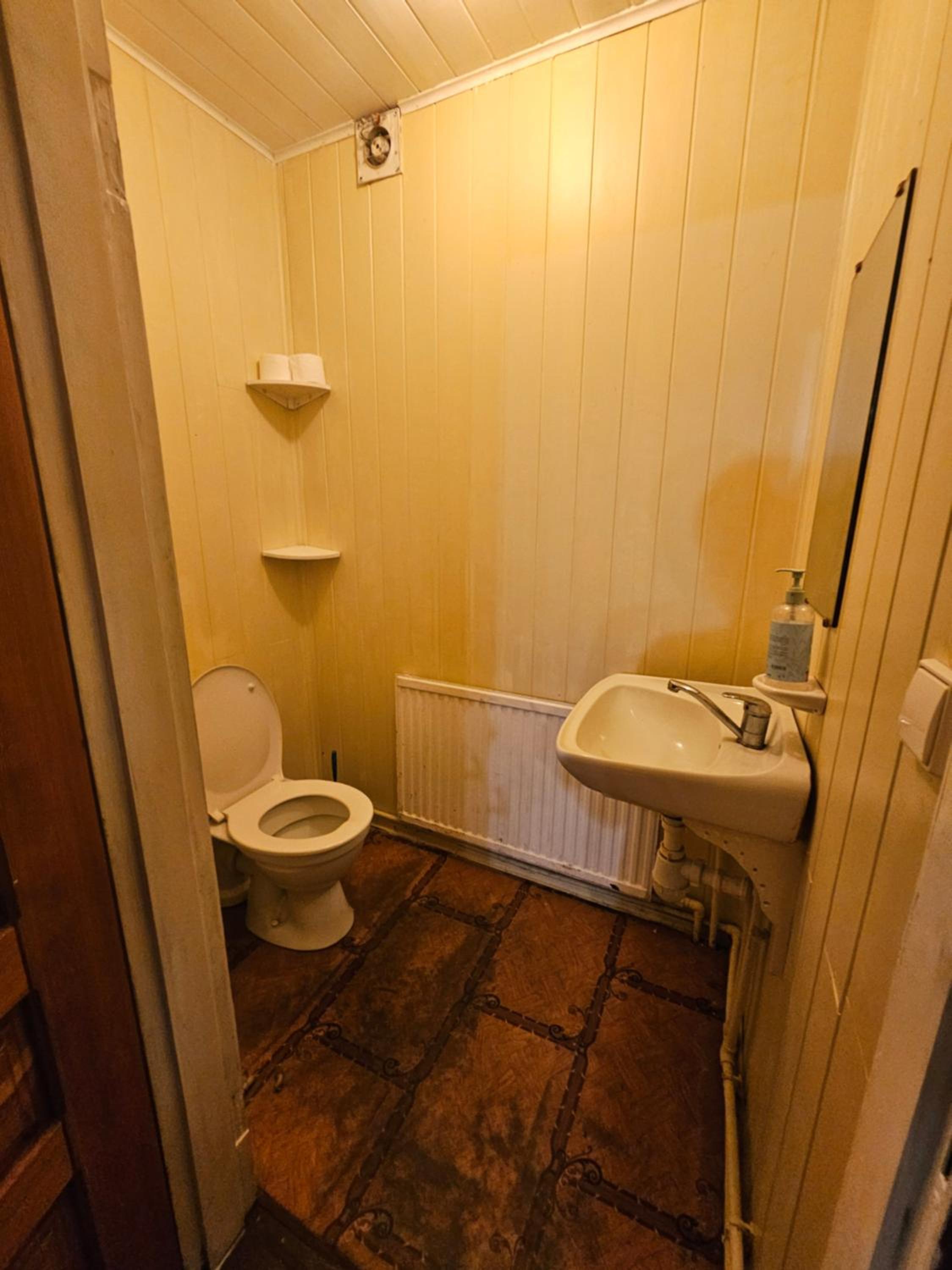 Photo 8