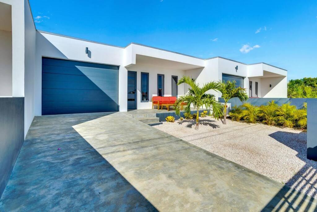 FourVillas with Private Magnesium Pool 3 min to the Beach & Dive Rinse Tank