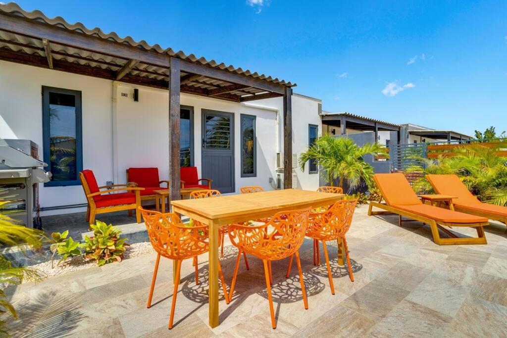 FourVillas with Private Magnesium Pool 3 min to the Beach & Dive Rinse Tank