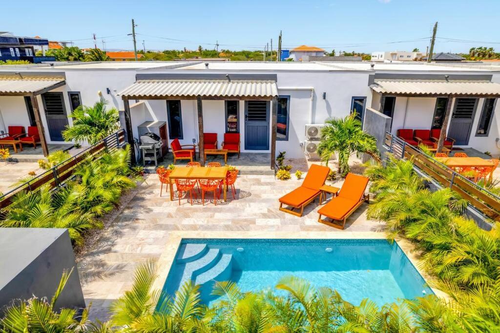 FourVillas with Private Magnesium Pool 3 min to the Beach & Dive Rinse Tank