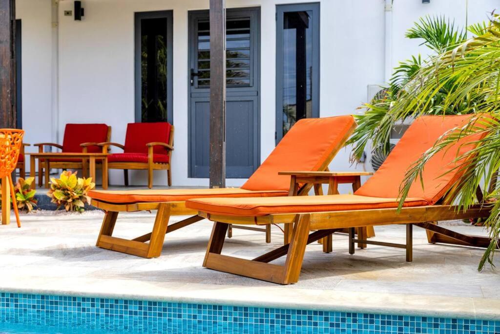 FourVillas with Private Magnesium Pool 3 min to the Beach & Dive Rinse Tank