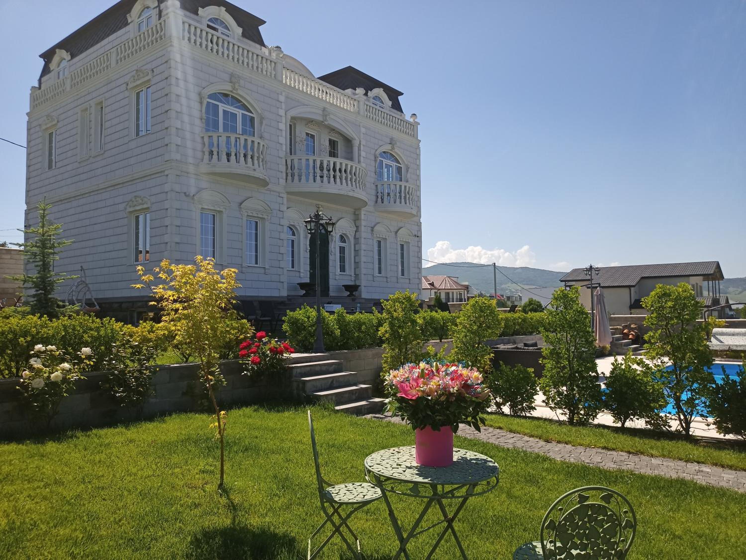 Shindisi Residence Boutique Villa view 3