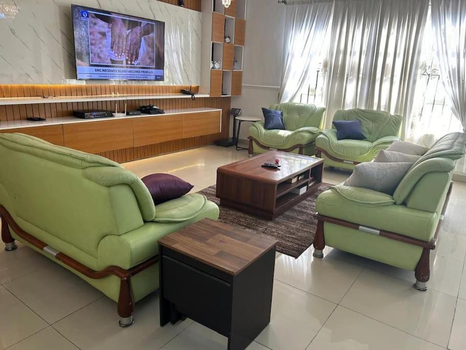 4 Bedroom Shortlet At Chevron Drive Lekki Lagos view 5