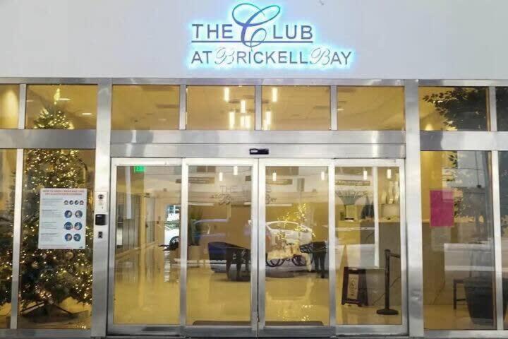 Beautiful 1 BR Apartment with Modern Amenities