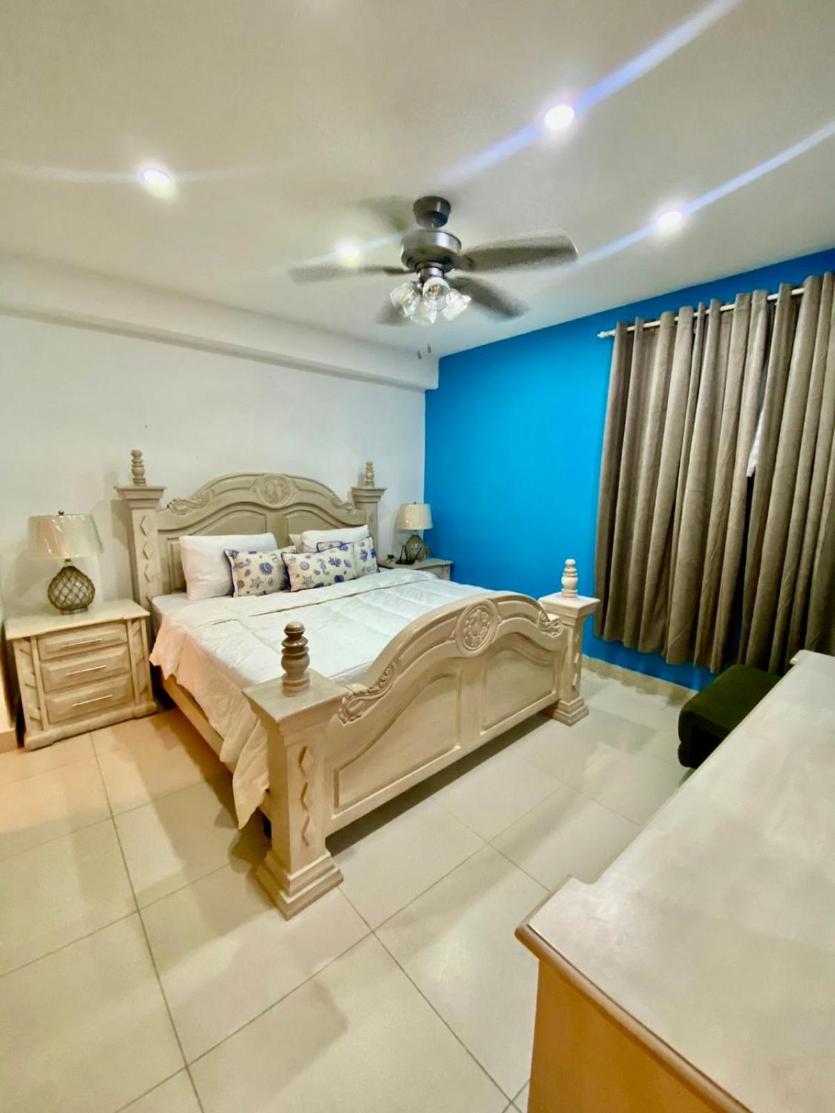 LasOlasTower JuanDolio-2Br-3Bds-7Px-WiFi-SeaView view 3