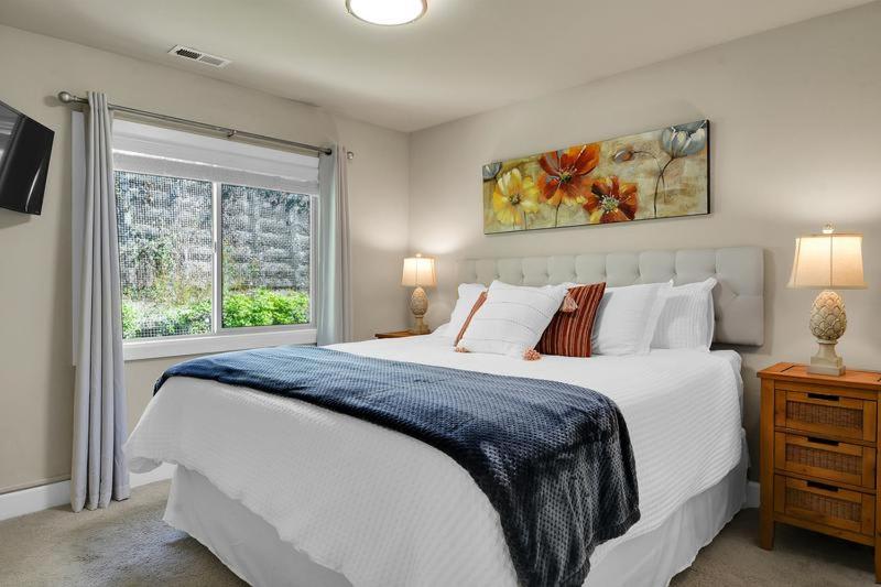 Serenity Ridge Luxury Home In Bothell - Property Image 7