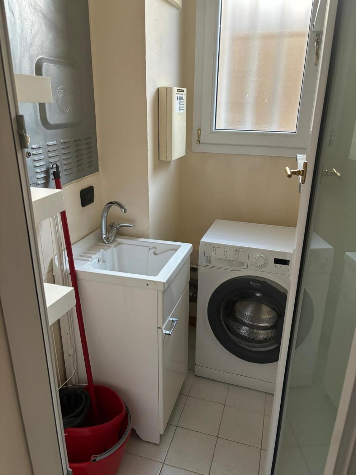 Sam's central & cosy studio apartment by the old town