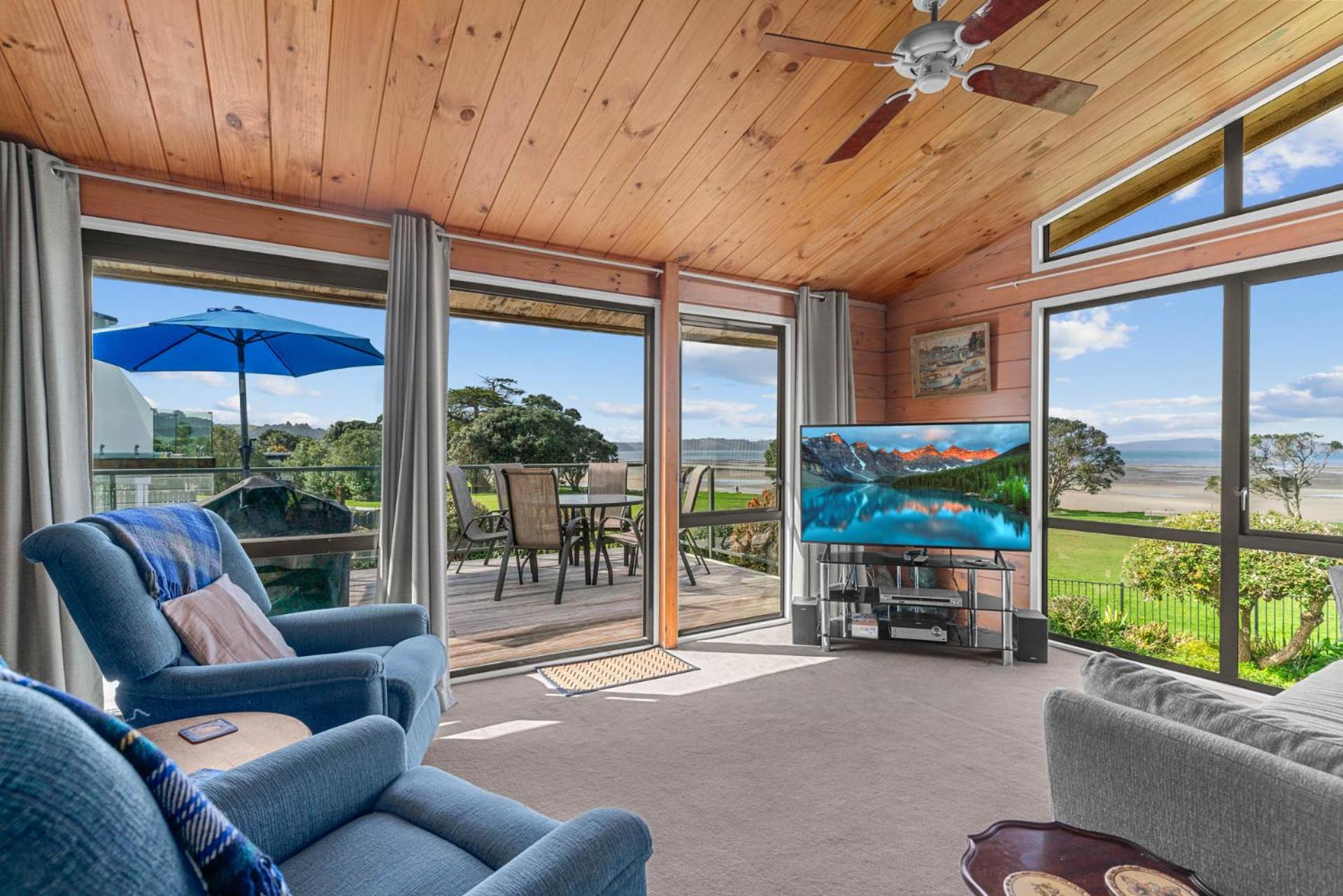 Waterfront Charm - Snells Beach Holiday Home view 3