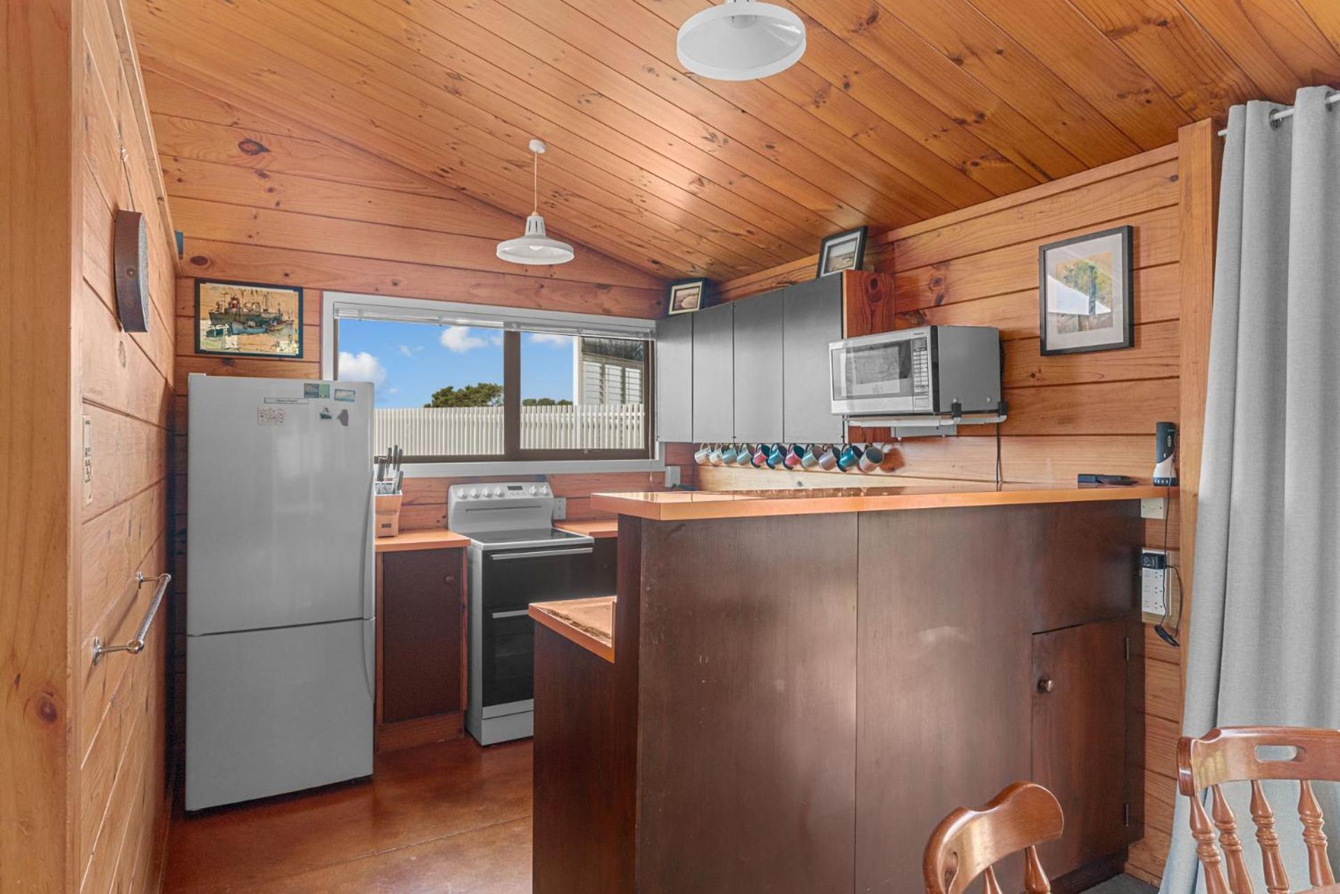 Waterfront Charm - Snells Beach Holiday Home view 4