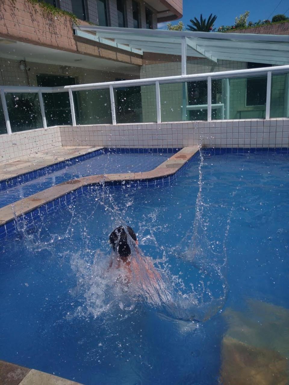 Apê Temporada II Praia Grande SP Completo com Piscina, Churrasqueira, Estacionamento, Wi-Fi