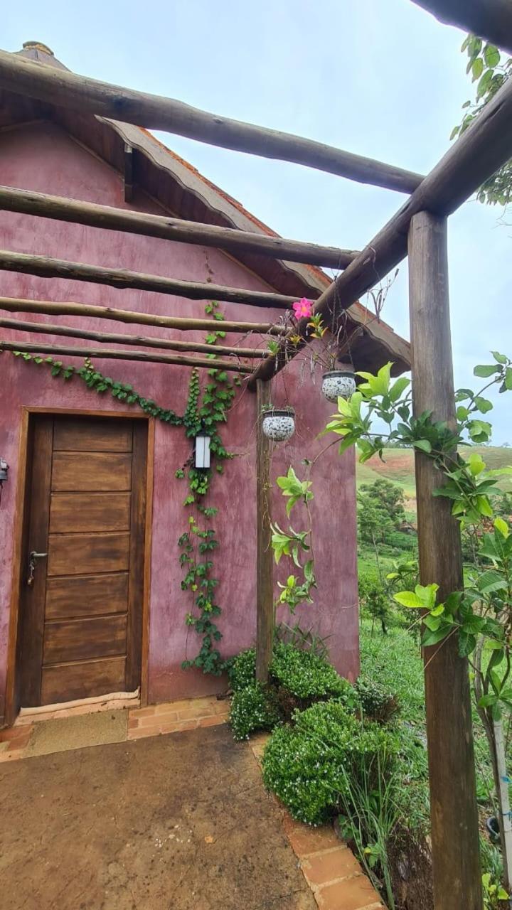 Chalé Pétala - Vila Monte Cunha